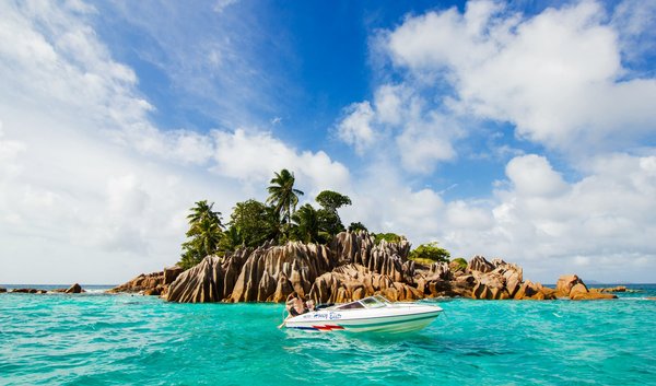 Quels sont les meilleurs conseils pour une croisière en catamaran autour des îles Seychelles?